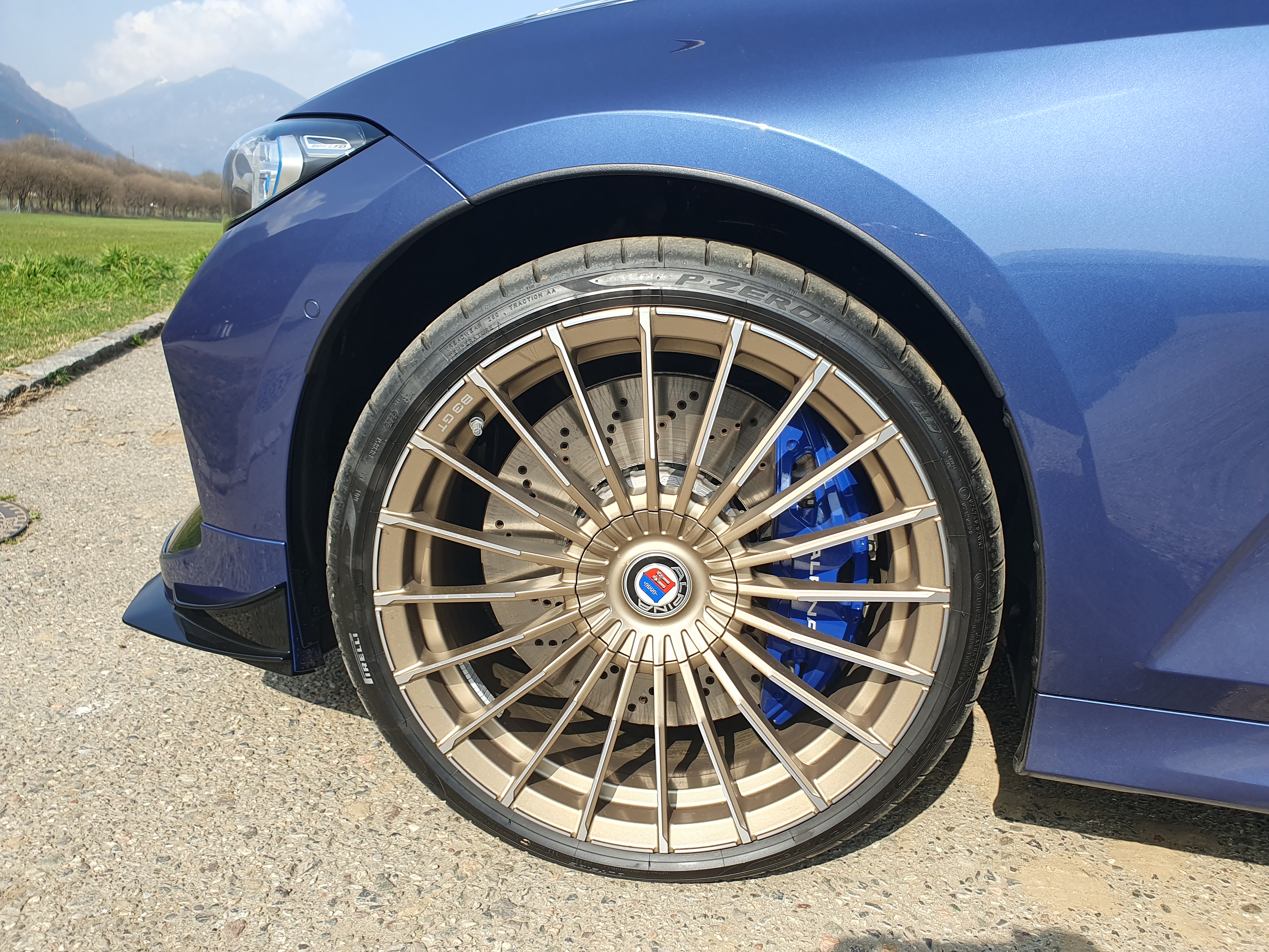 Ζάντα ALPINA πολλαπλών ακτίνων στην B3 GT.